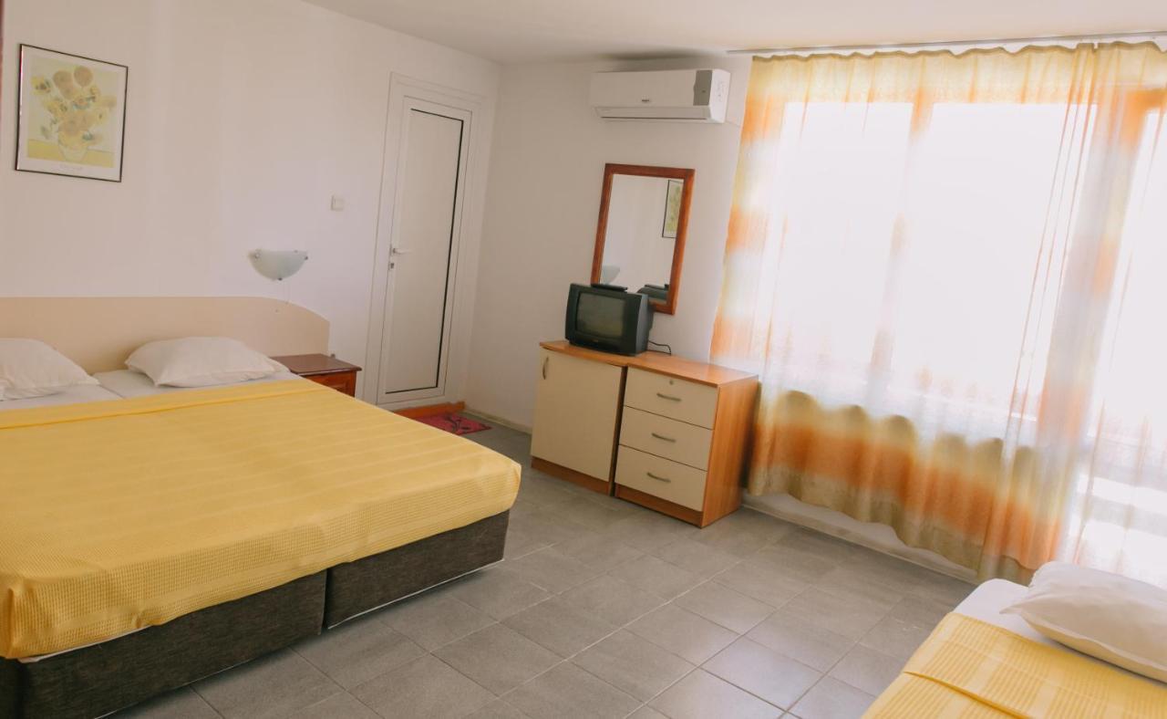 Hronos Hotel Nesebar Exterior photo